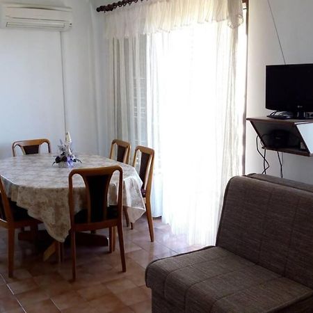 Apartment Zdenka Rasa ภายนอก รูปภาพ